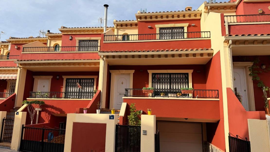 Sale - Townhouse - Catral - pueblo