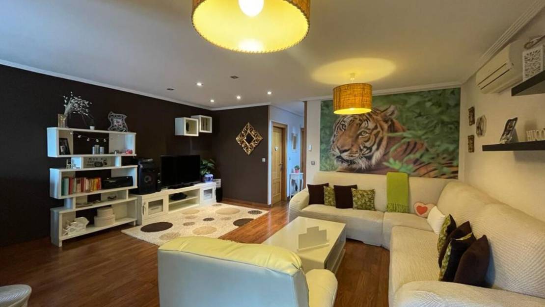 Sale - Townhouse - Roldan