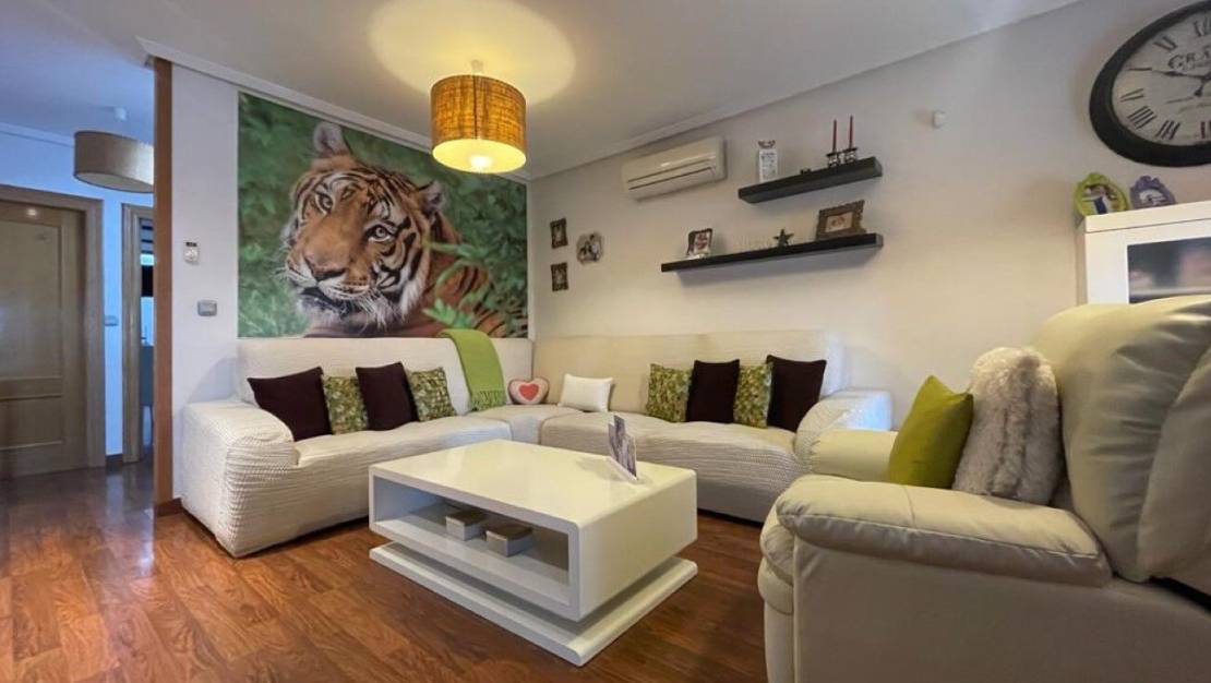 Sale - Townhouse - Roldan