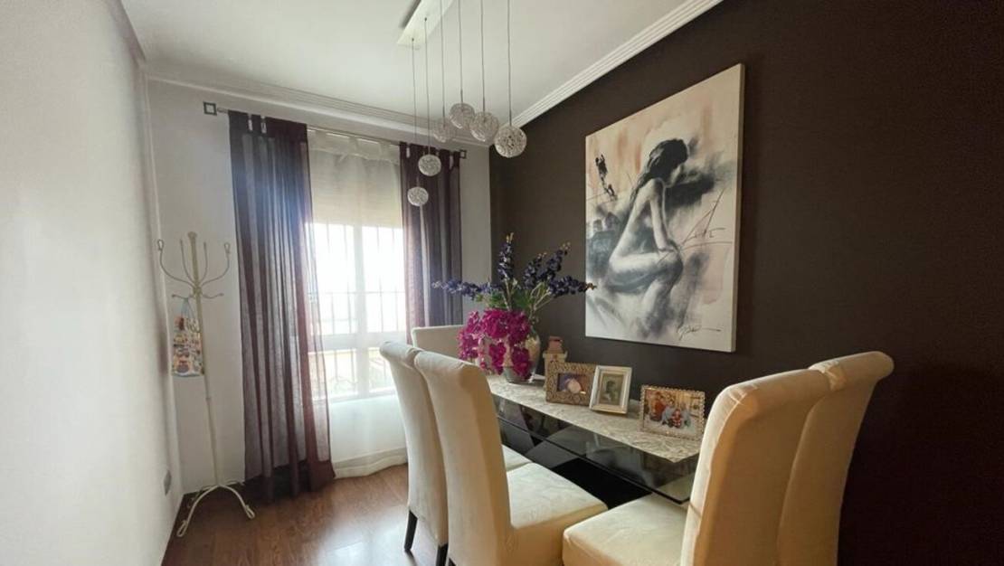 Sale - Townhouse - Roldan