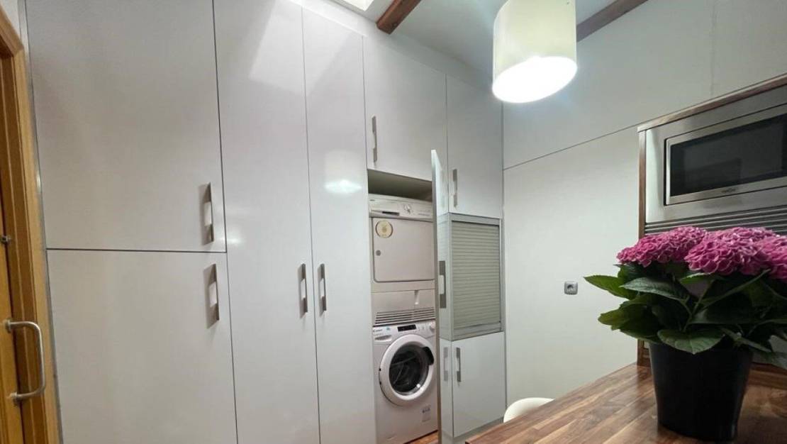 Sale - Townhouse - Roldan