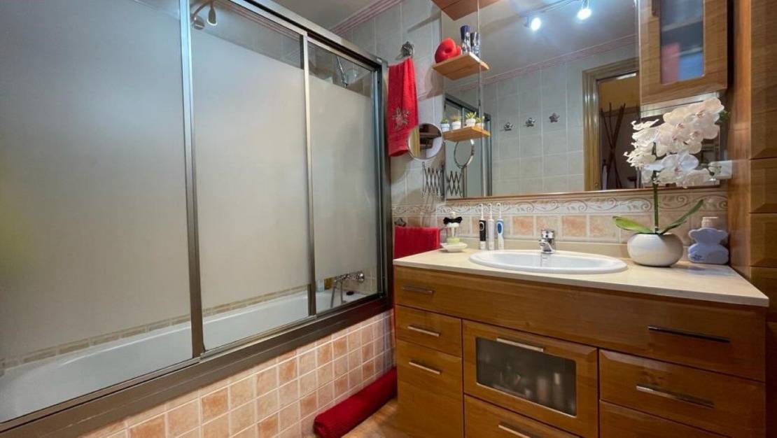 Sale - Townhouse - Roldan