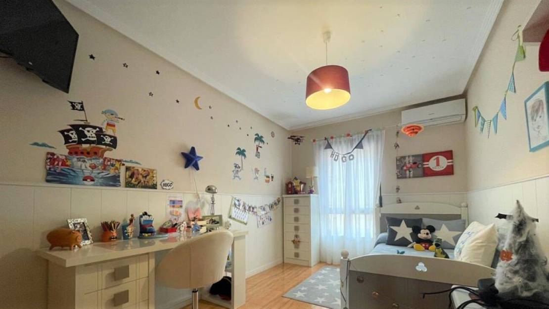 Sale - Townhouse - Roldan