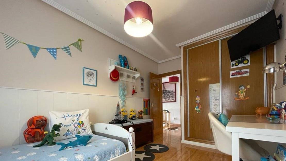 Sale - Townhouse - Roldan