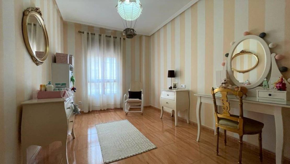 Sale - Townhouse - Roldan