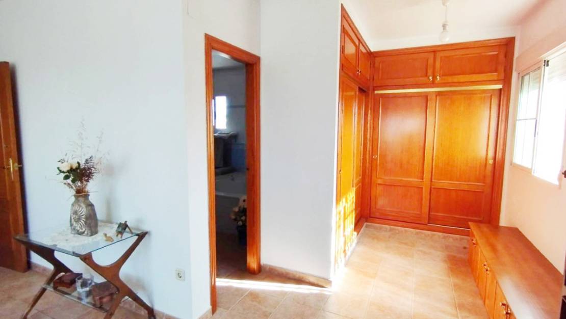 Sale - Villa - Alicante City - La Torreta