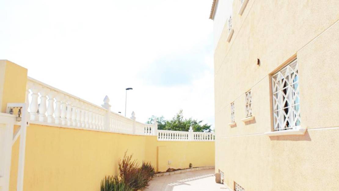 Sale - Villa - Alicante City - La Torreta