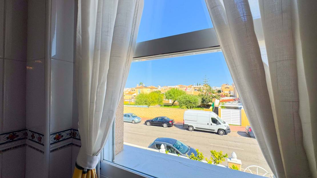 Sale - Villa - Alicante City - Parque de las Naciones