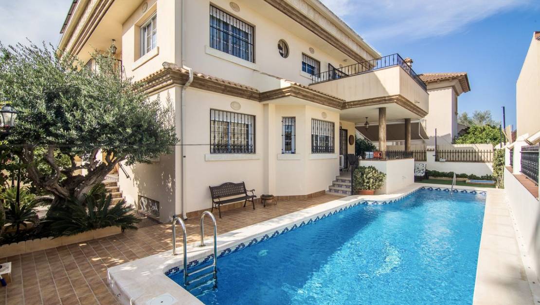 Sale - Villa - Almoradí - Almoradi Centro