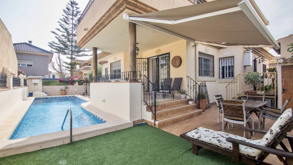 Sale - Villa - Almoradí - Almoradi Centro