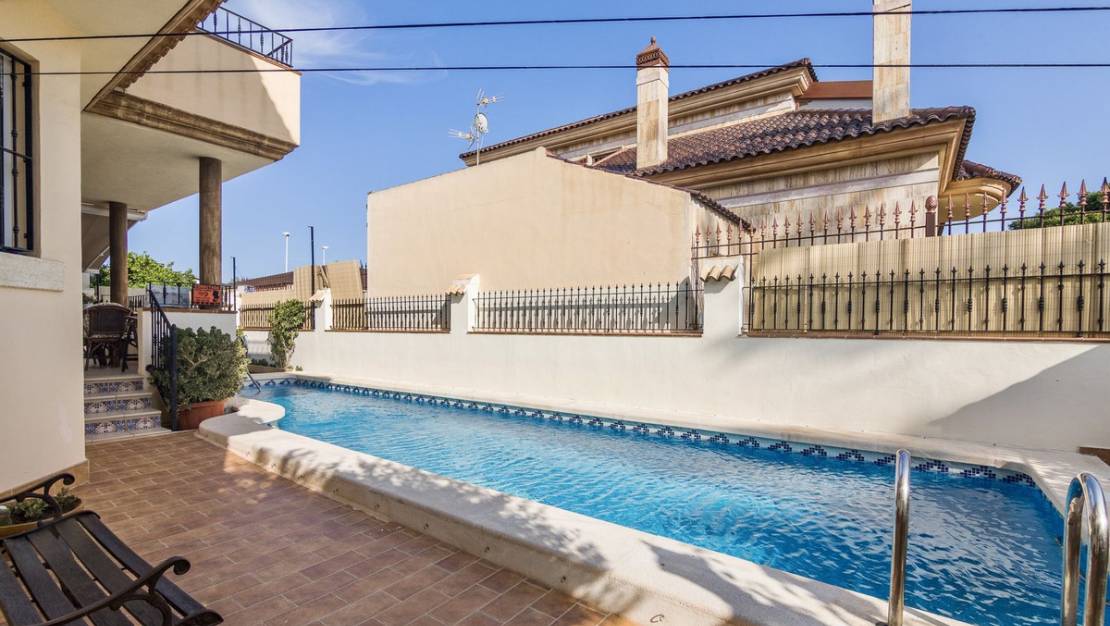 Sale - Villa - Almoradí - Almoradi Centro