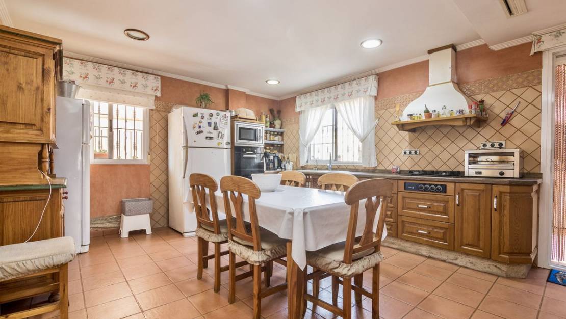 Sale - Villa - Almoradí - Almoradi Centro