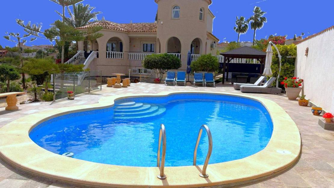 Sale - Villa - Almoradí - Almoradi Centro