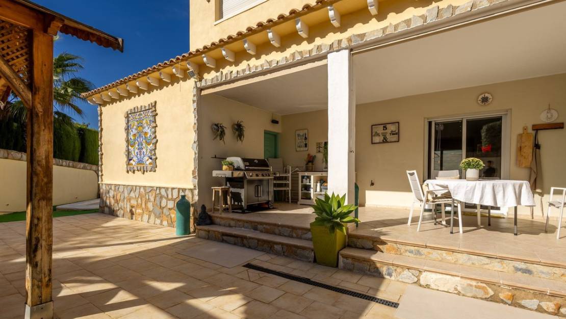 Sale - Villa - Almoradí - Almoradi Centro