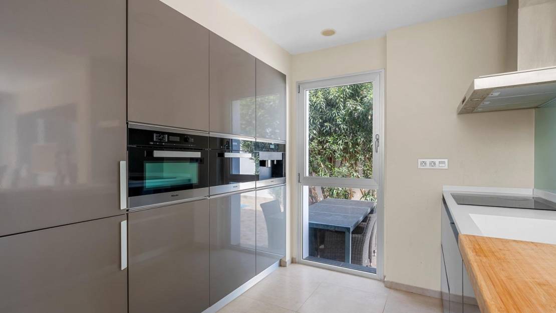 Sale - Villa - Almoradí - Comunidad valenciana