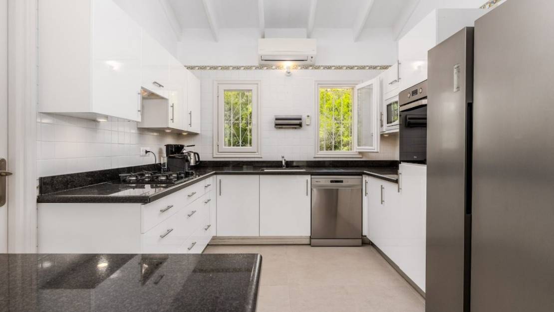 Sale - Villa - Altea la vella