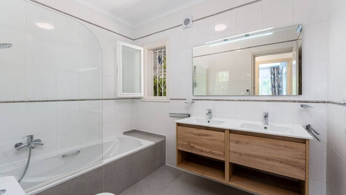 Sale - Villa - Altea la vella