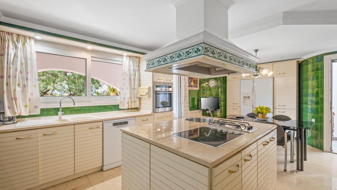 Sale - Villa - Altea