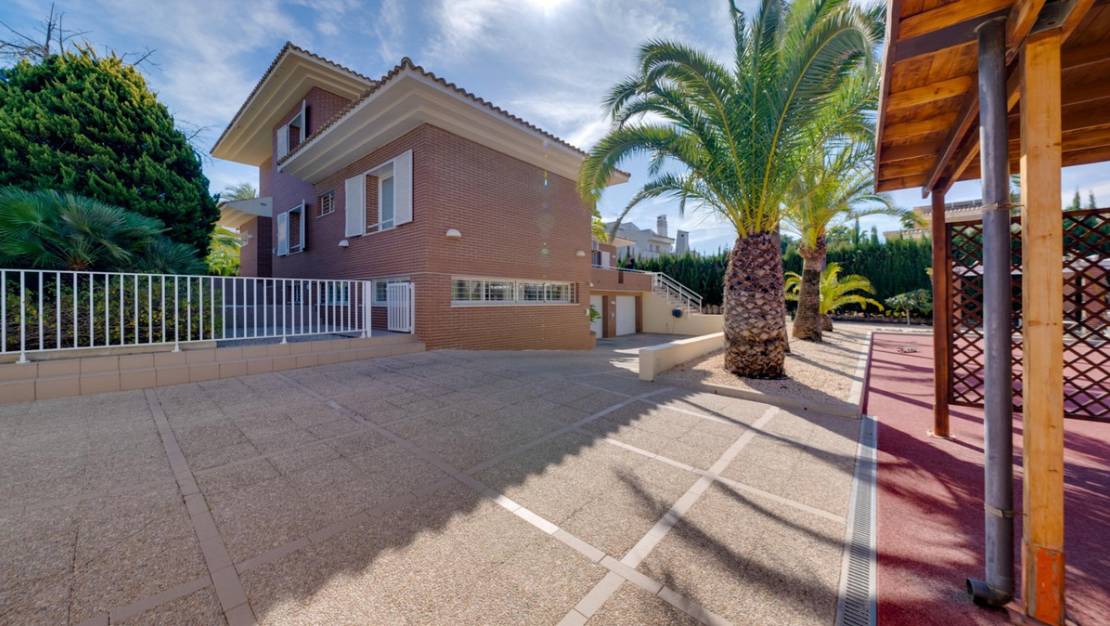Sale - Villa - Benidorm - Benidorm Centro