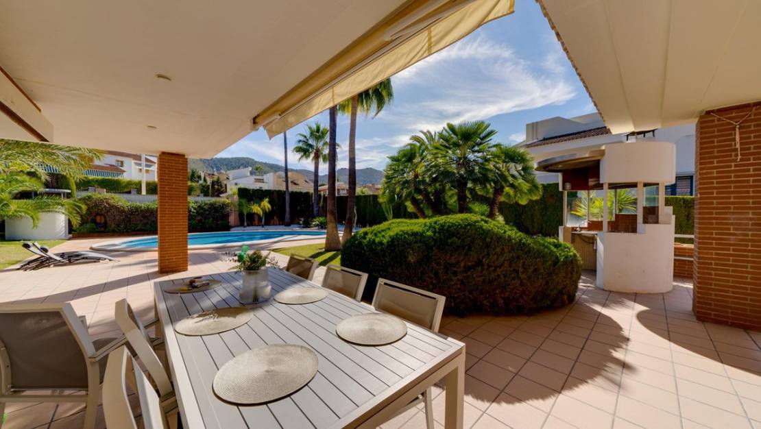 Sale - Villa - Benidorm - Benidorm Centro