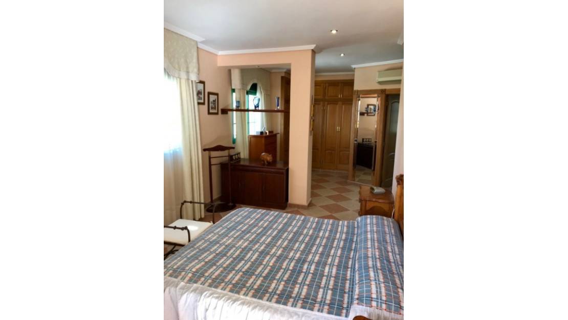 Sale - Villa - Benidorm - Benidorm Centro