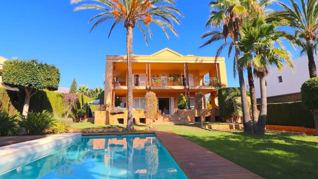 Sale - Villa - Benidorm - Benidorm Centro