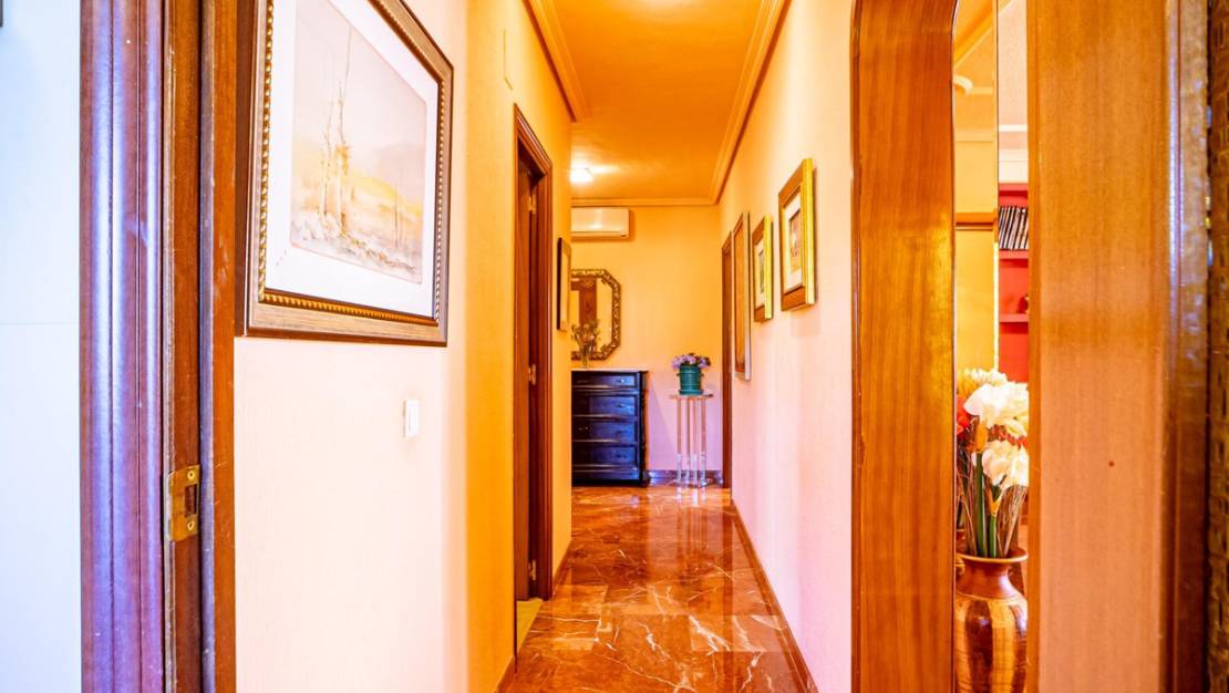 Sale - Villa - Benidorm - Benidorm Centro