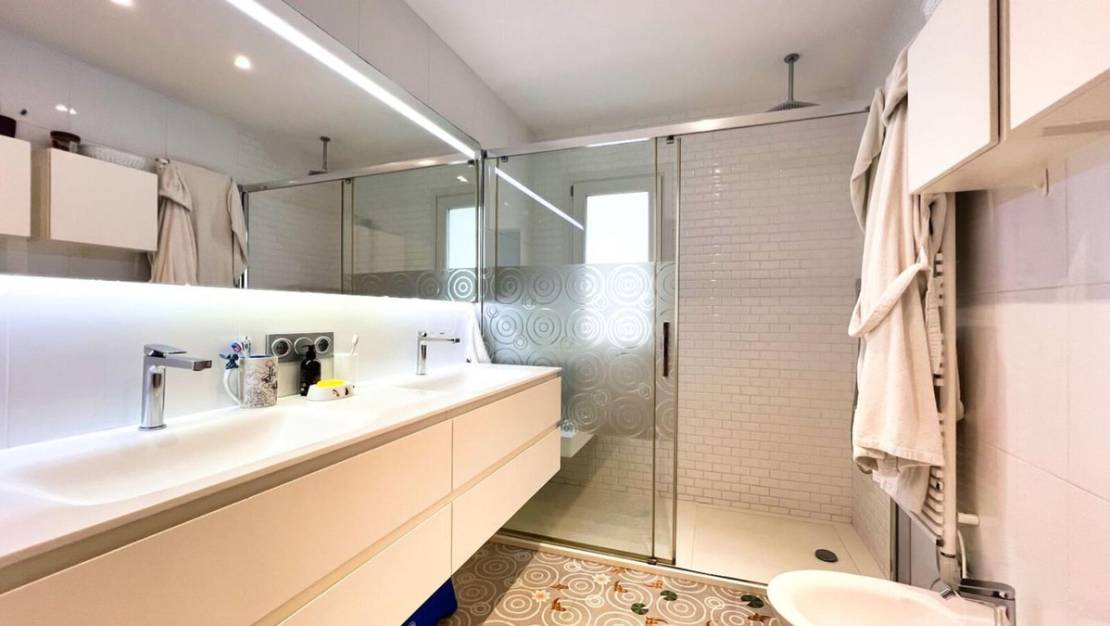 Sale - Villa - Benidorm - Benidorm Centro