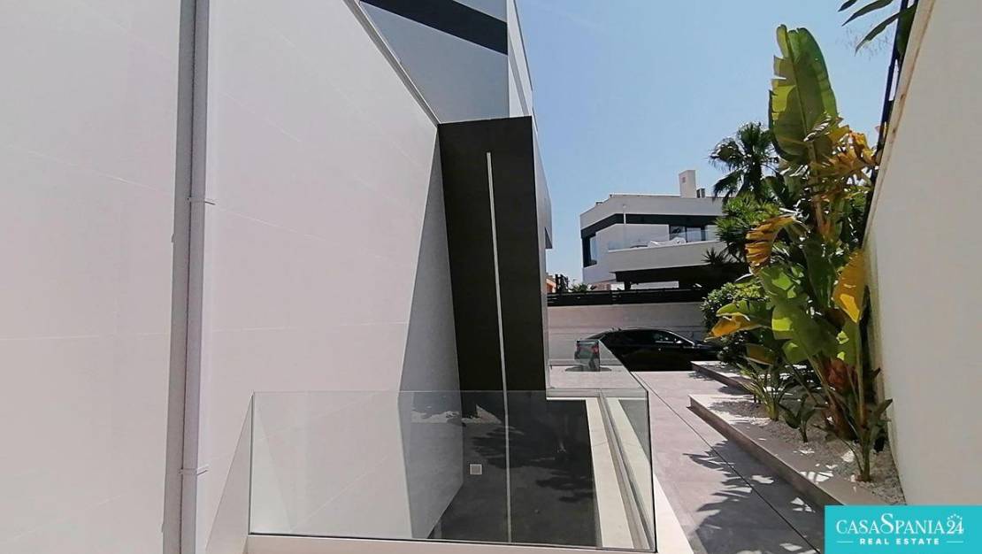 Sale - Villa - Benidorm - Benidorm Centro