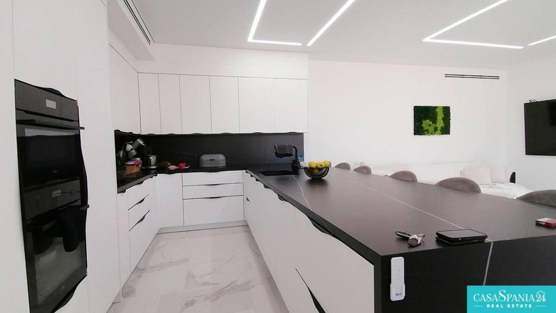 Sale - Villa - Benidorm - Benidorm Centro