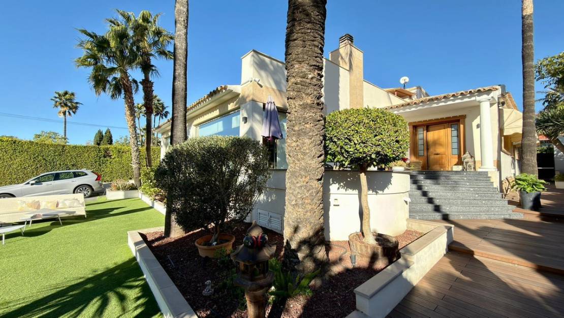 Sale - Villa - Benidorm - Benidorm Centro