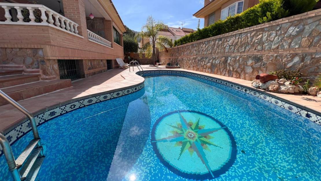 Sale - Villa - Benidorm - Benidorm Centro