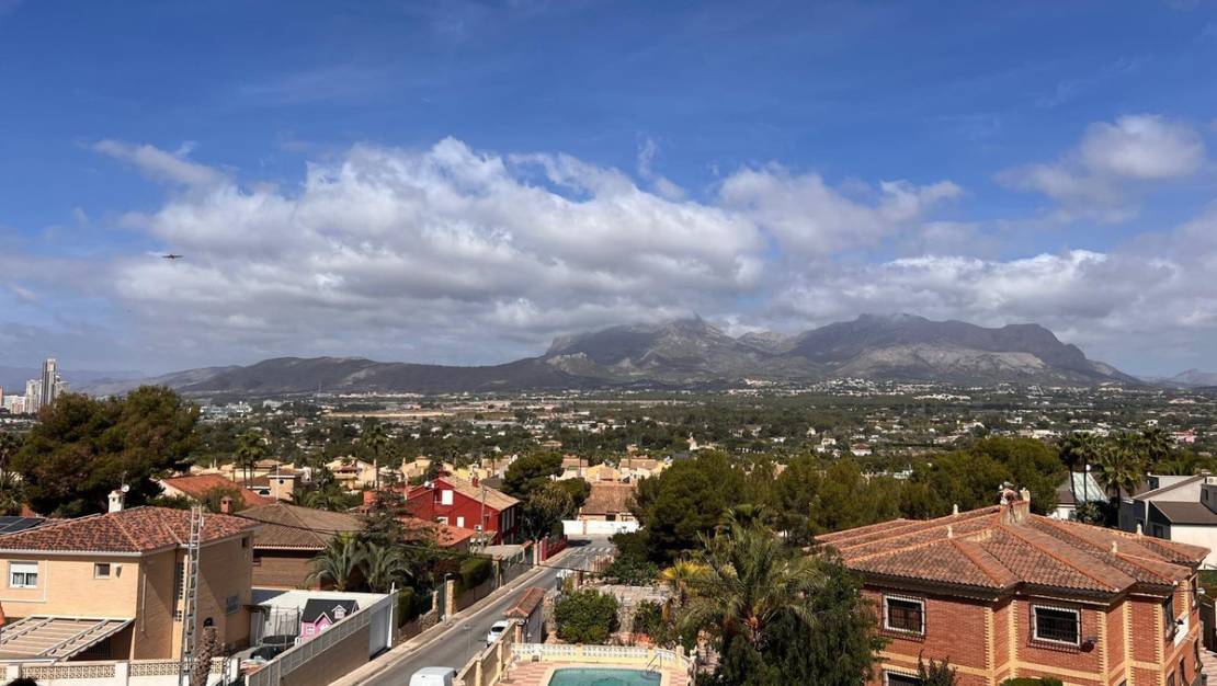 Sale - Villa - Benidorm - Benidorm Centro