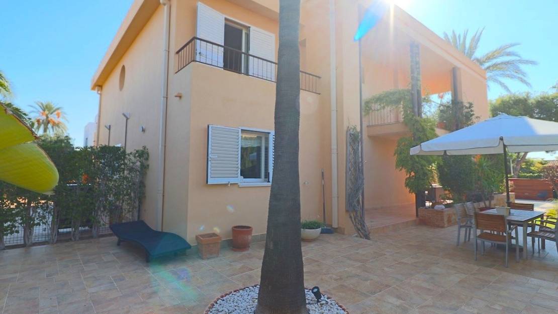 Sale - Villa - Benidorm - Benidorm Centro