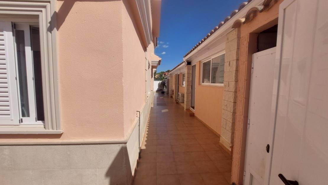 Sale - Villa - Benidorm - Benidorm Centro