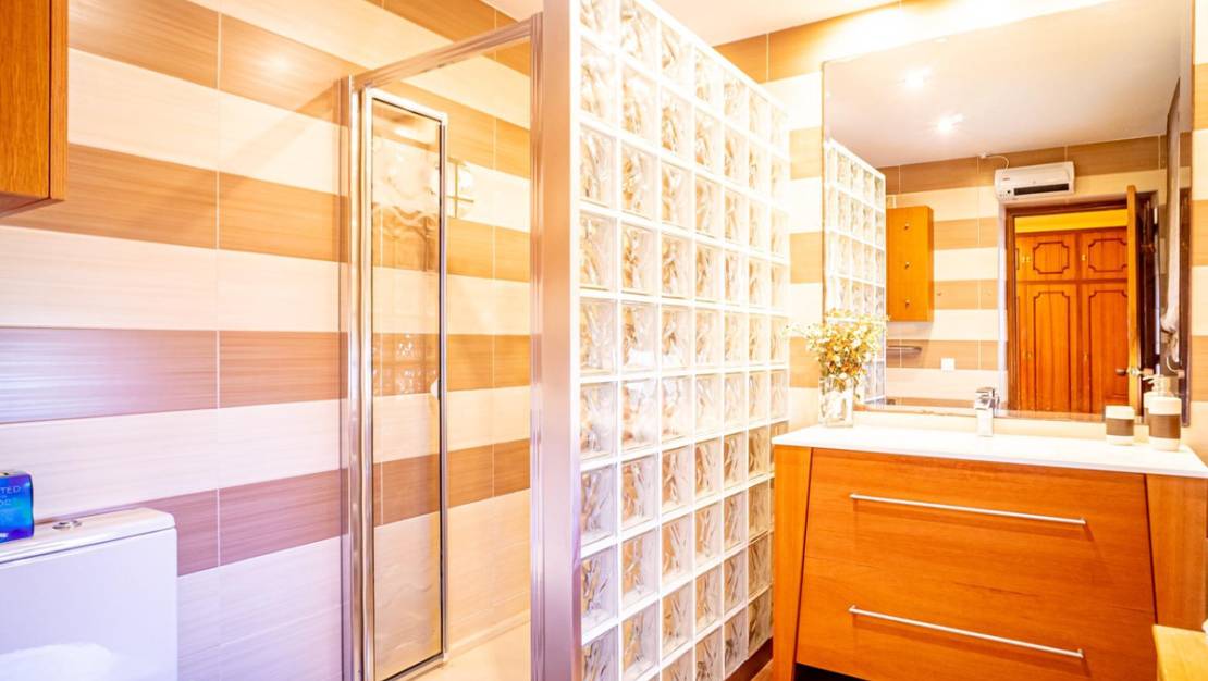 Sale - Villa - Benidorm - Benidorm Centro