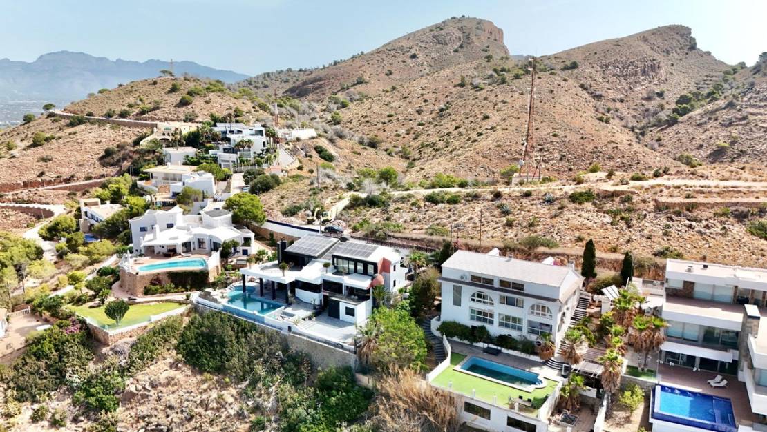 Sale - Villa - Benidorm - Benidorm Centro