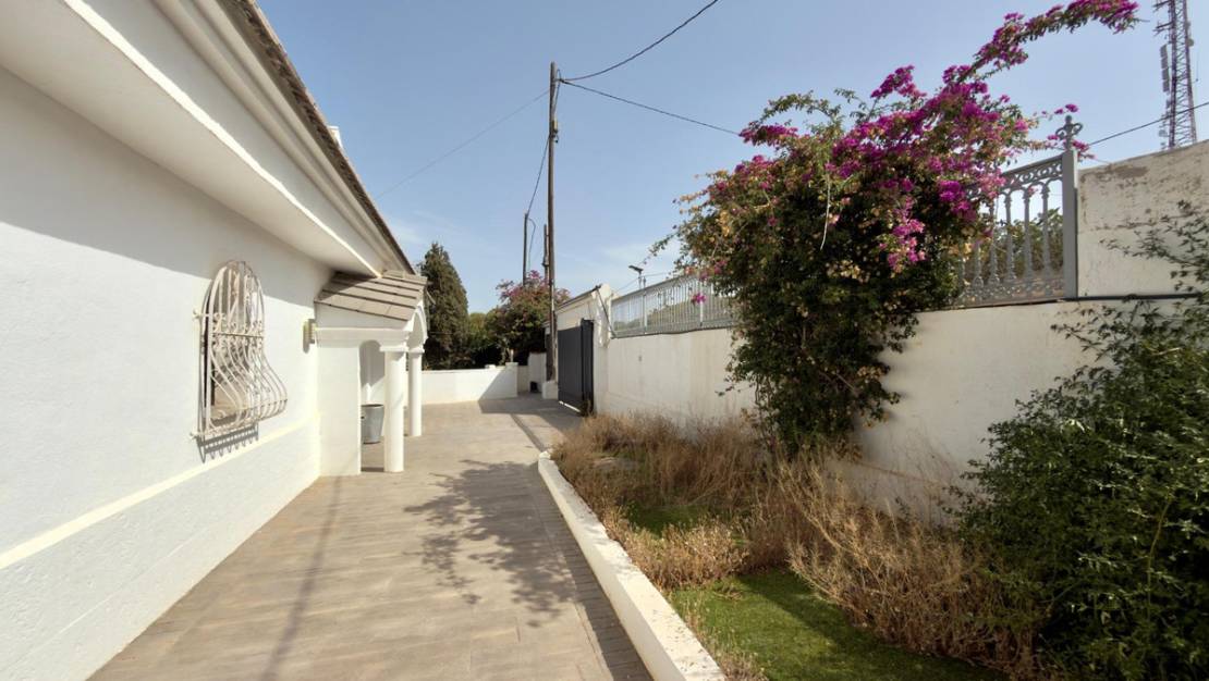 Sale - Villa - Benidorm - Benidorm Centro