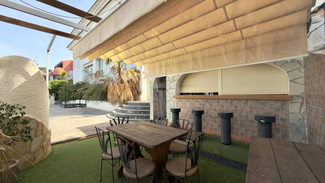 Sale - Villa - Benidorm - Benidorm Centro