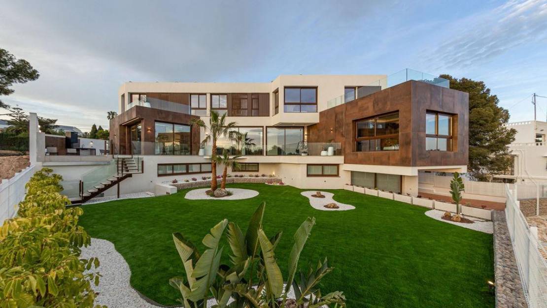 Sale - Villa - Benidorm - Benidorm Centro