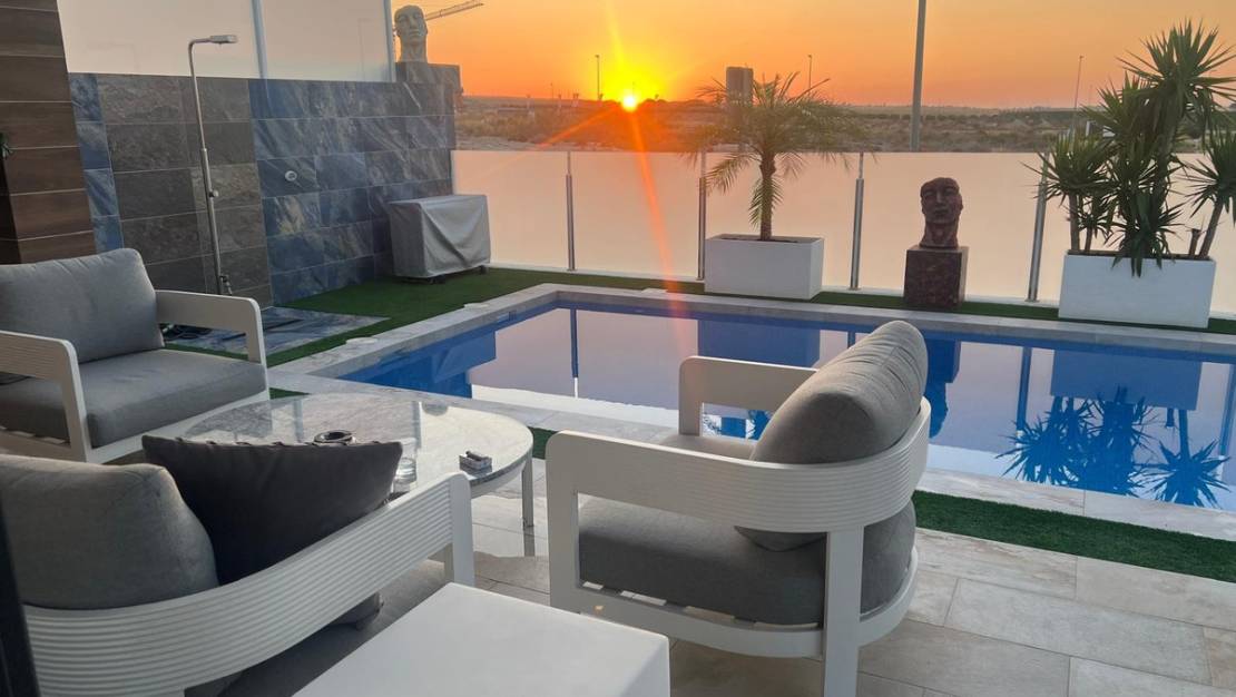 Sale - Villa - Benidorm - Urb Entre Naranjos