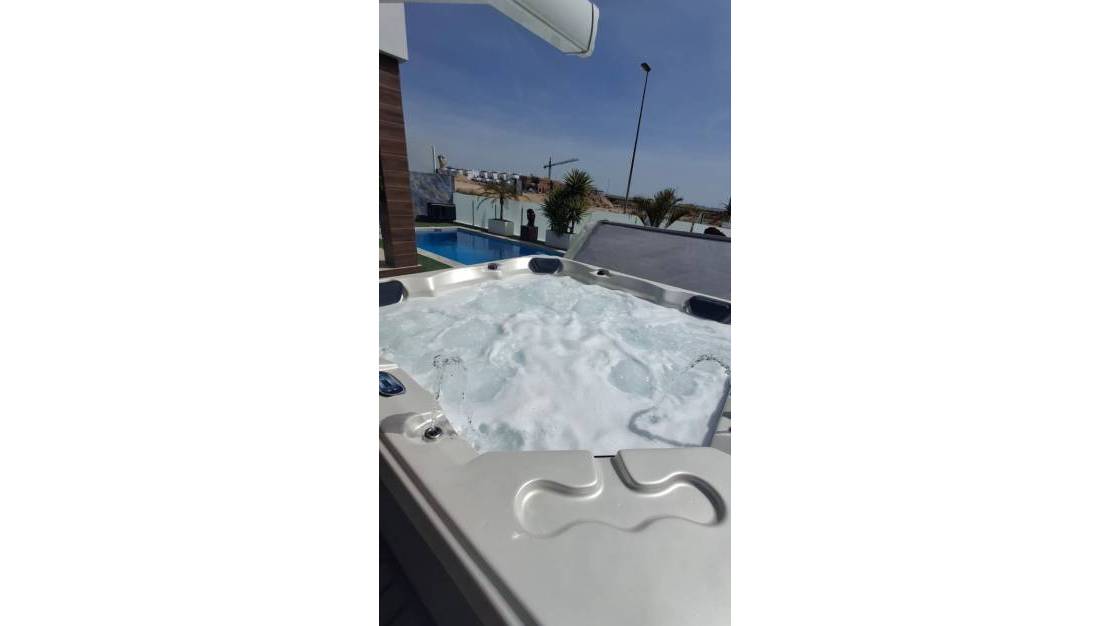 Sale - Villa - Benidorm - Urb Entre Naranjos