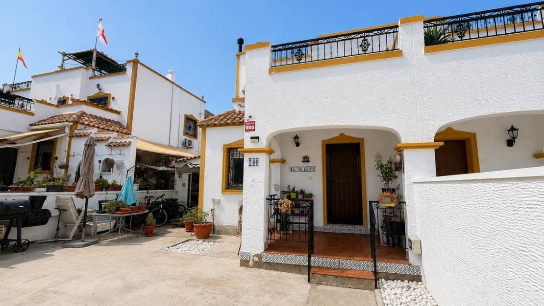 Sale - Villa - Benidorm - Urb Entre Naranjos