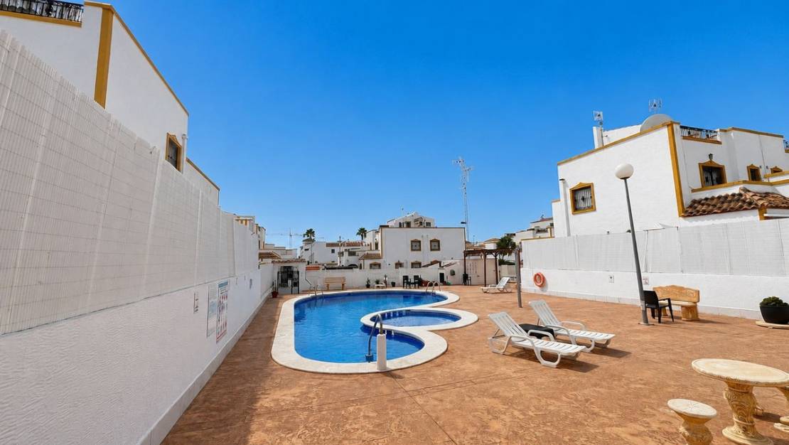 Sale - Villa - Benidorm - Urb Entre Naranjos