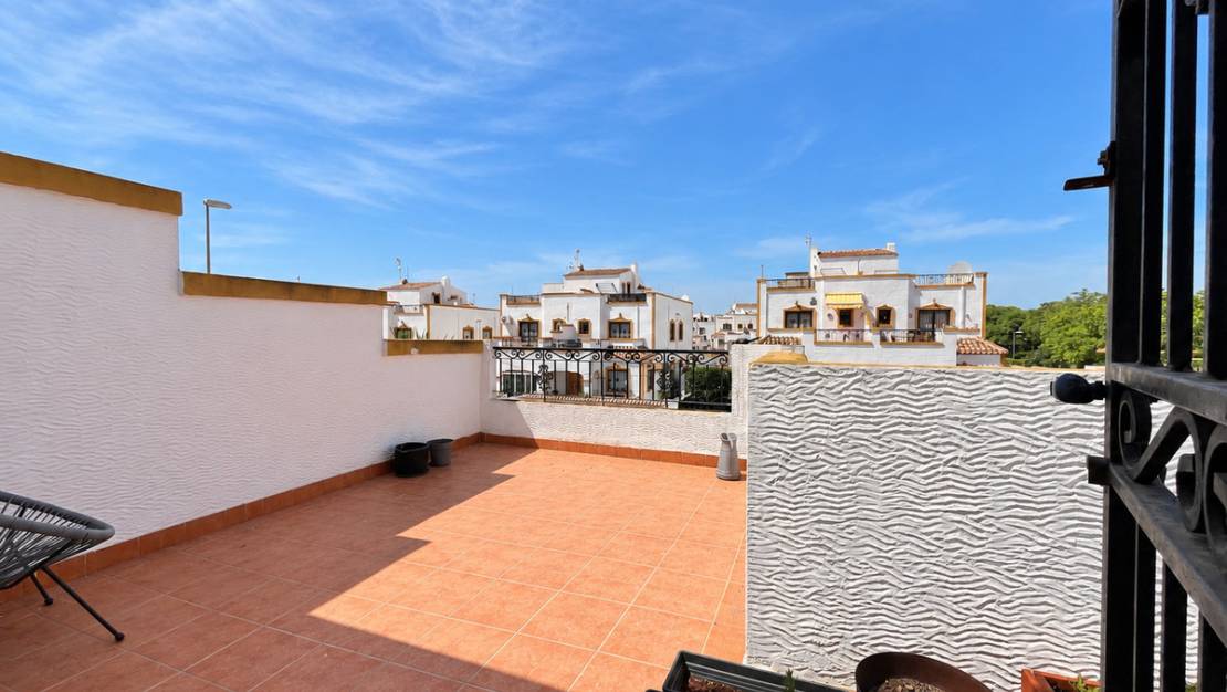 Sale - Villa - Benidorm - Urb Entre Naranjos