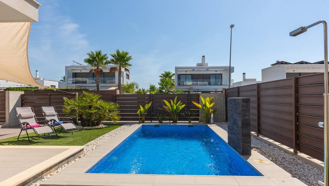 Sale - Villa - Benidorm - Urb Entre Naranjos