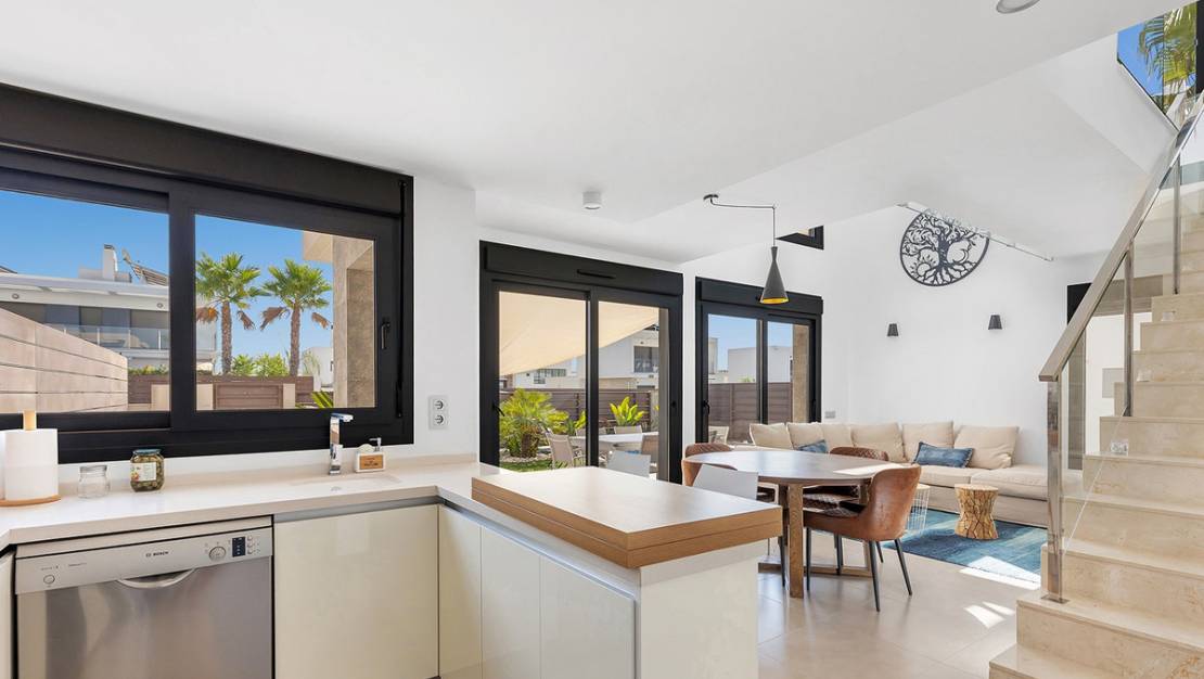 Sale - Villa - Benidorm - Urb Entre Naranjos