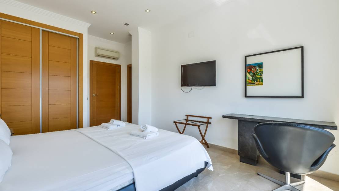 Sale - Villa - Benissa - La Fustera