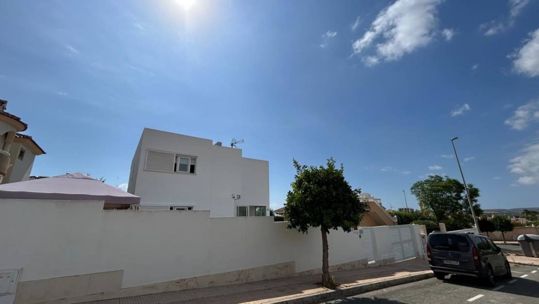 Sale - Villa - Bigastro