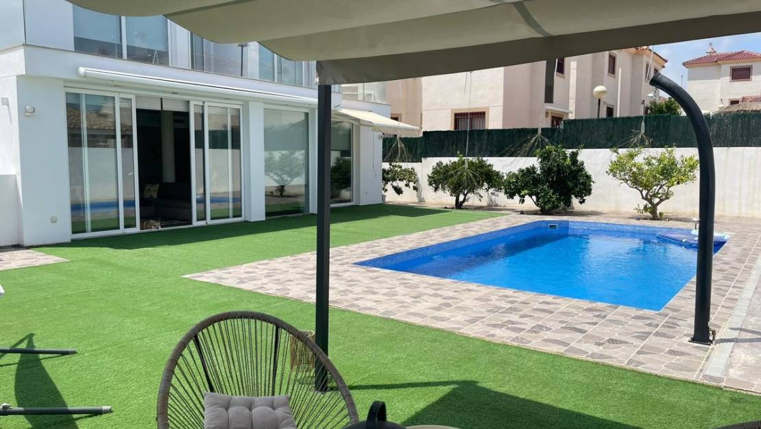 Sale - Villa - Bigastro